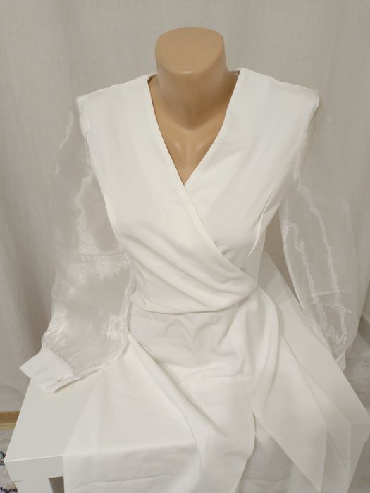 Платье размер S 3000тг