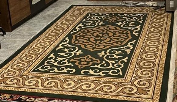 Бу кілемдер сатылады әртүрлі түсті