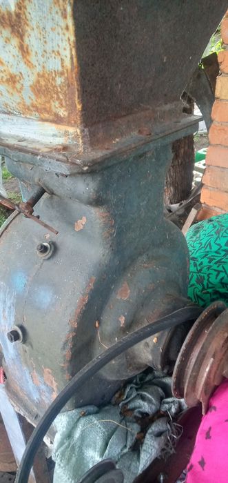 Продам промышленную дробилку