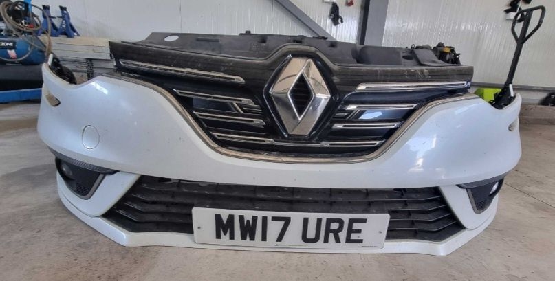 Bara fata alba Renault Megane 4 Break Hatchback Sedan 2017-2022