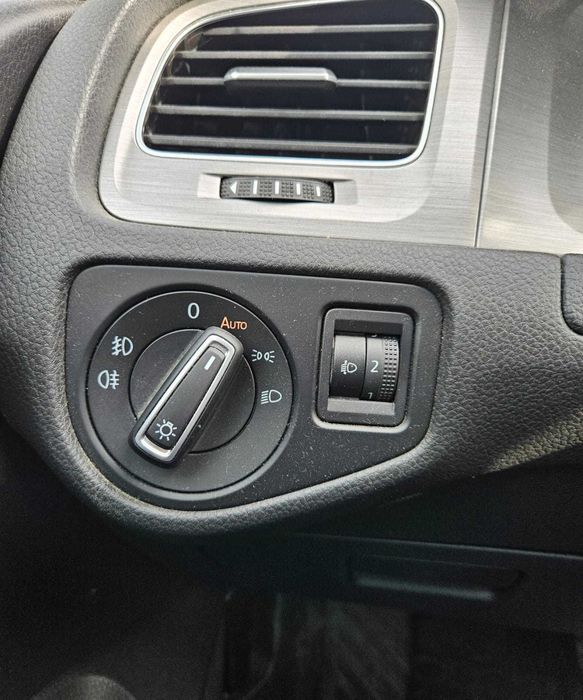 Volkswagen Golf 7 Variant Automat | Panoramic | Masaj | Navi | Cârlig