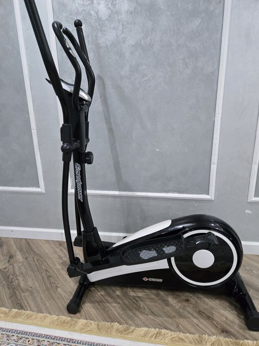 Продам тренажер эллипс