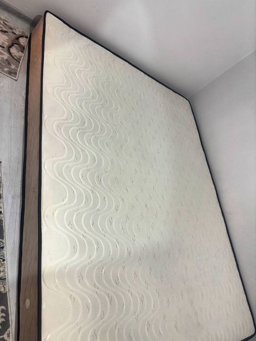 Bu/U matras sotiladi