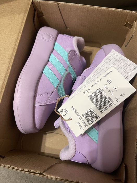 Adidas Grand Court Frozen 23,5 кецове / маратонки
