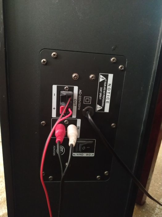 Цифровая аккустическая система для караоке, праздников, домашнего кино