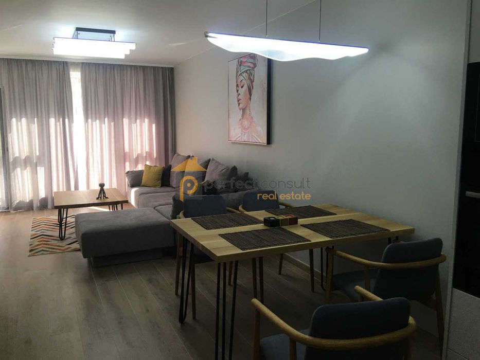 Дава се под наем Двустаен апартамент в Пловдив, Център - 80 кв.м за 550 € - Снимка #1