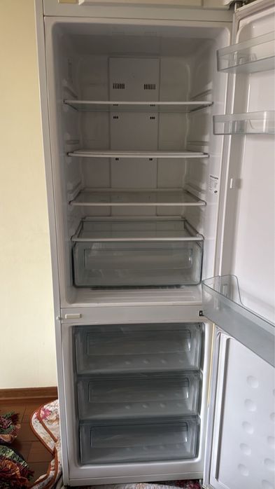Срочно продам холодильник