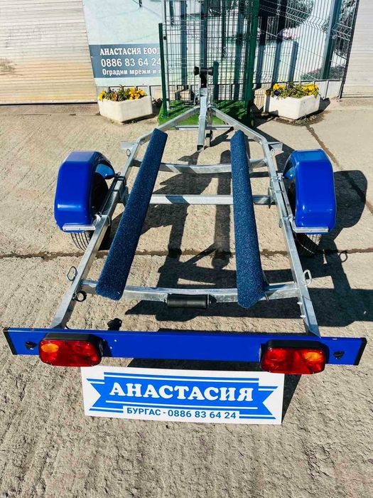 НОВО ремарке колесар за лодка или джет TRIGANO модел 650
