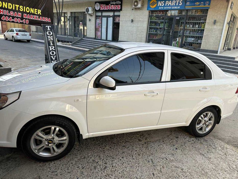 Продаётся нексия 3 автомат