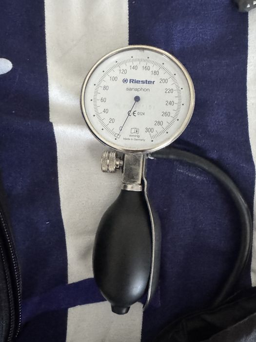 Tensiometru mecanic Riester