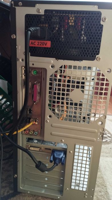 Настолен компютър Intel Celeron 2.40GHz