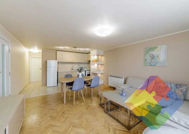 Продава се Тристаен апартамент в Варна, Окръжна болница - 90 кв.м за 2482 €/кв.м - Снимка #1