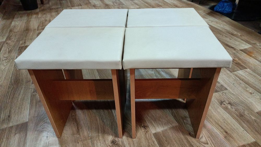 Табуреты, стулья, столы