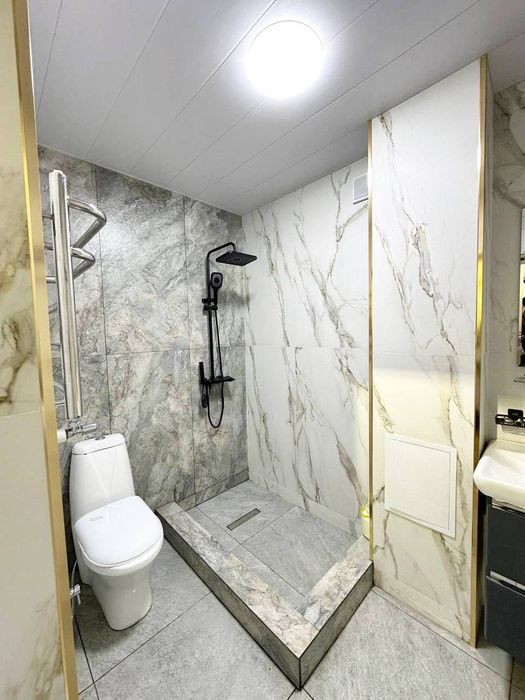 5 rooms, 2 WC, 2 entrans, kitchen, 128m2, 1st floor of a 9-story build