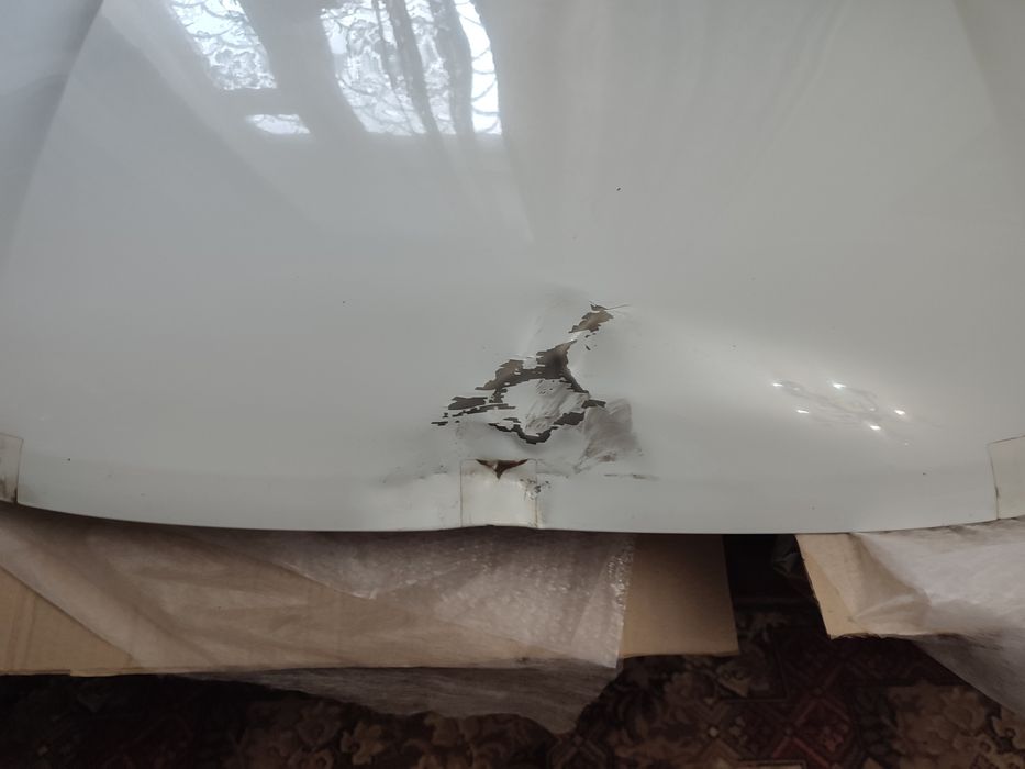 Капот Лада Веста оригинал