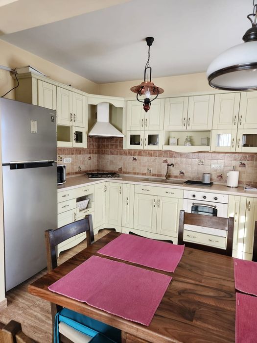 Închiriez duplex zona Terra ,preț 750 euro