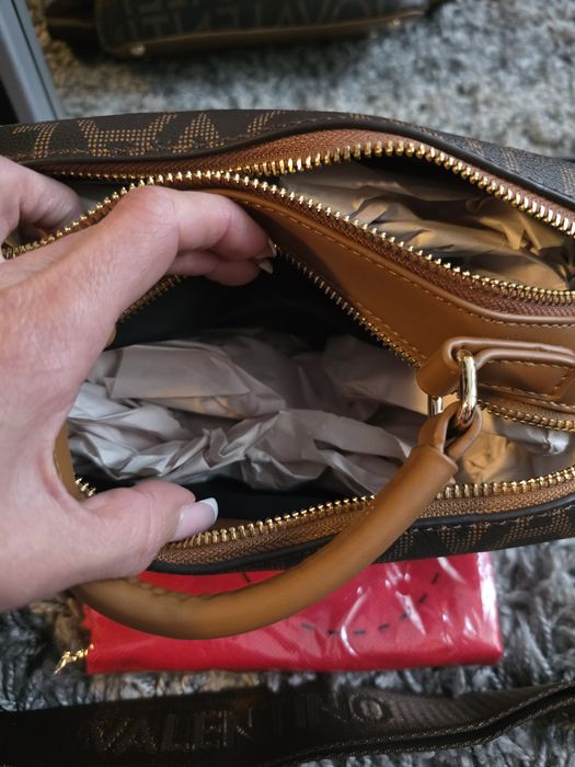 Оригинална чанта Valentino уникална