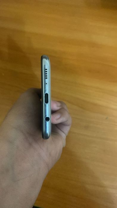 Продам Телефон Samsung Galaxy A51