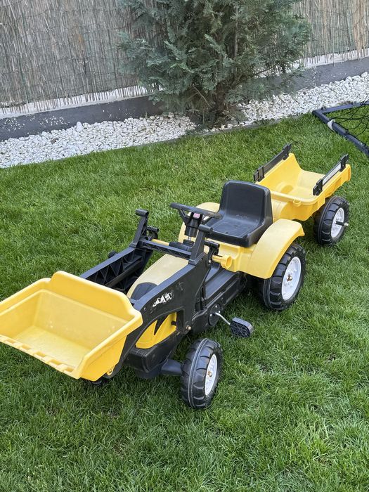 Tractor cu remorca de copii