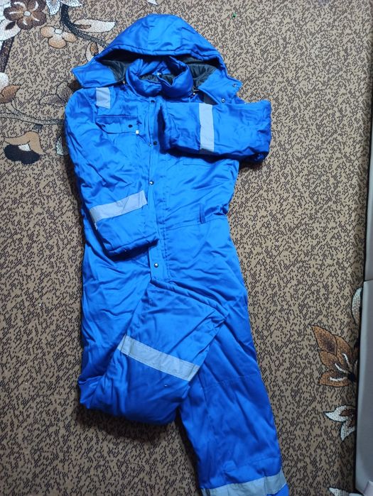 Продам рабочий зимний новый комбинезон размер 54-56-58