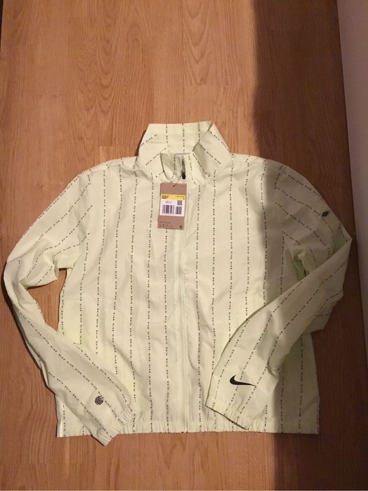 Дамкско тънко горнище Nike S