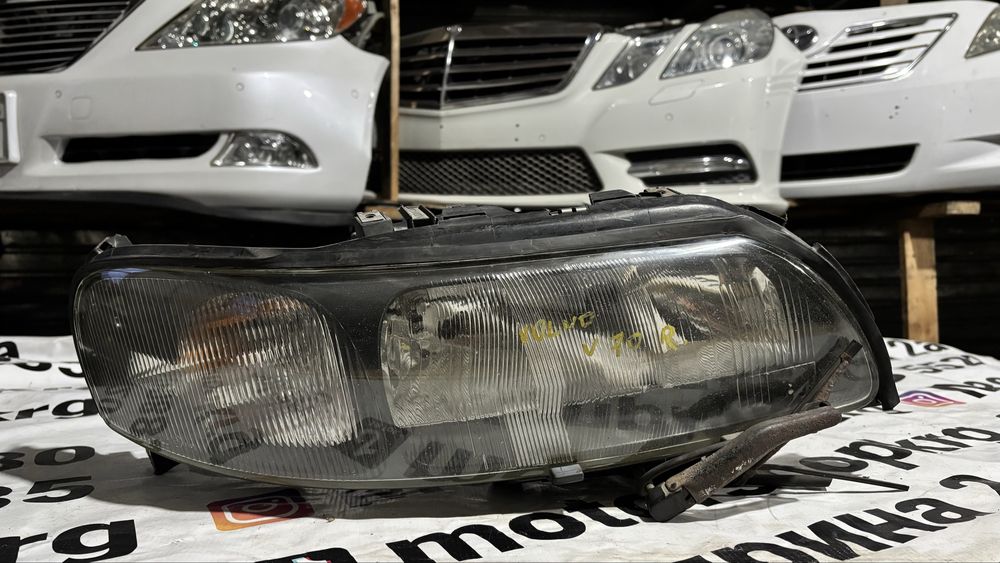 Фара правая volvo v70 вольво