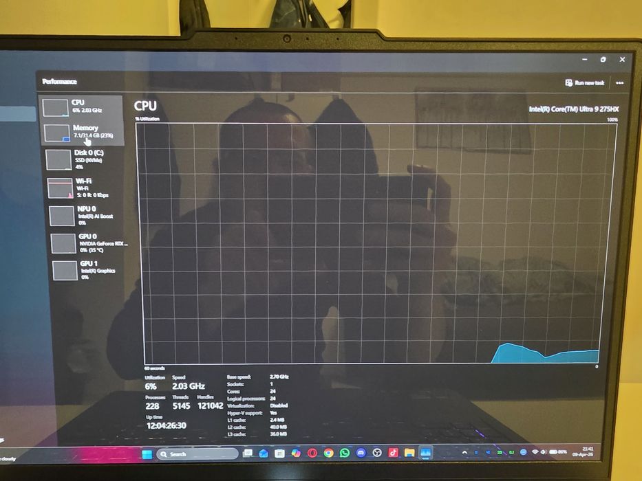 Vand sau schimb laptop Gaming Lenovo Legion 5 240Hz, Oled, core ultra 9 275hx, rtx 5070 ti.  32gb