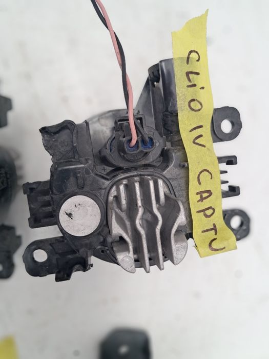 Халоген Renault Clio 4 Captur Dacia Duster Jogger Nissan Qashqai