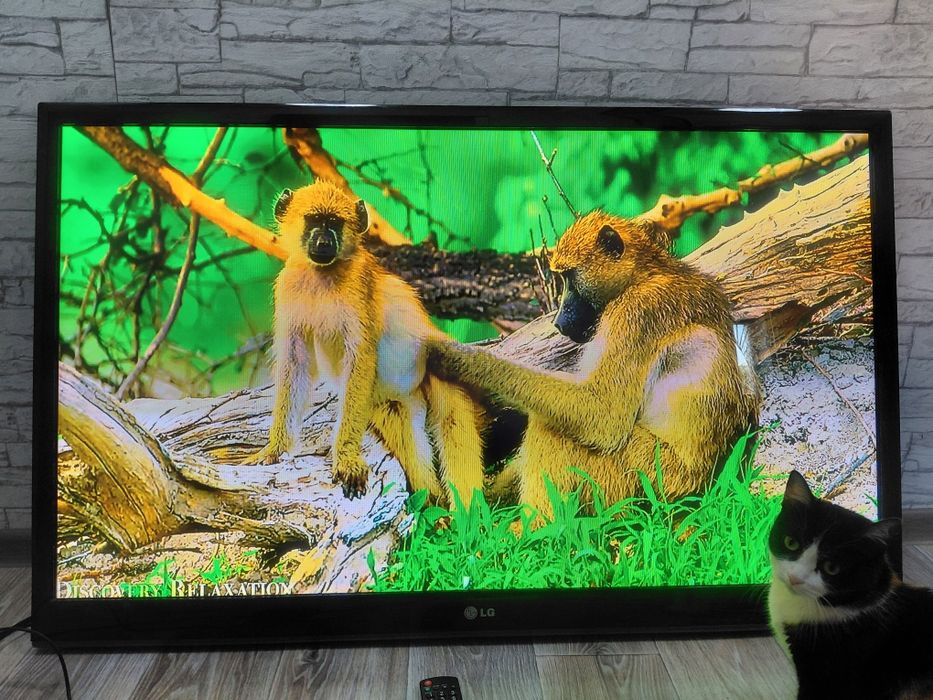 Телевизор LG   диагональ 50"дюйм - 128 см.