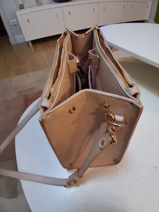 Poșetă de vanzare noua