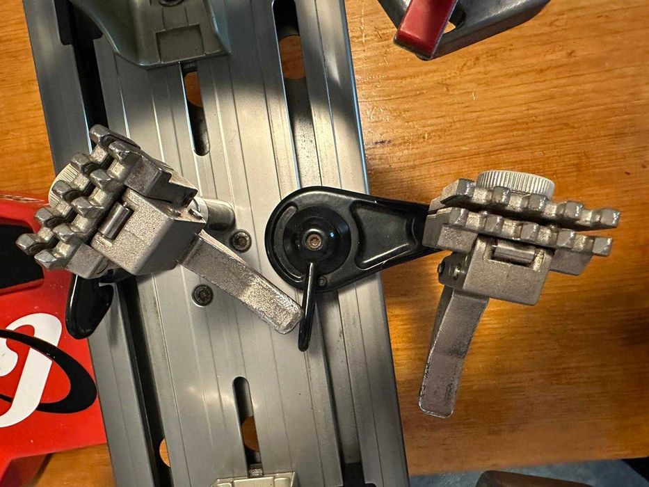 Mașină pentru racordat rachete de tenis GAMMA PROGRESSION ES II