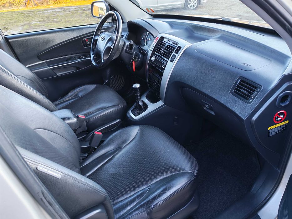 Hyundai Tucson 2.0 CRDI, 140 CP, Climatronic, Tracțiune 4X4