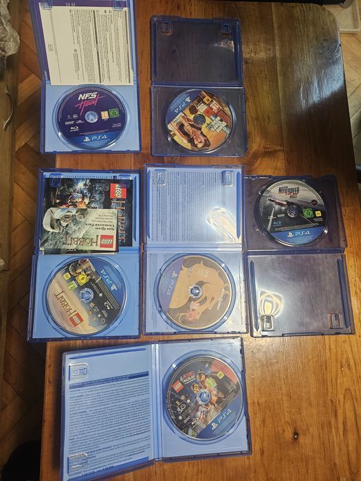 Продавам Playstation 4 pro 1T !!!
