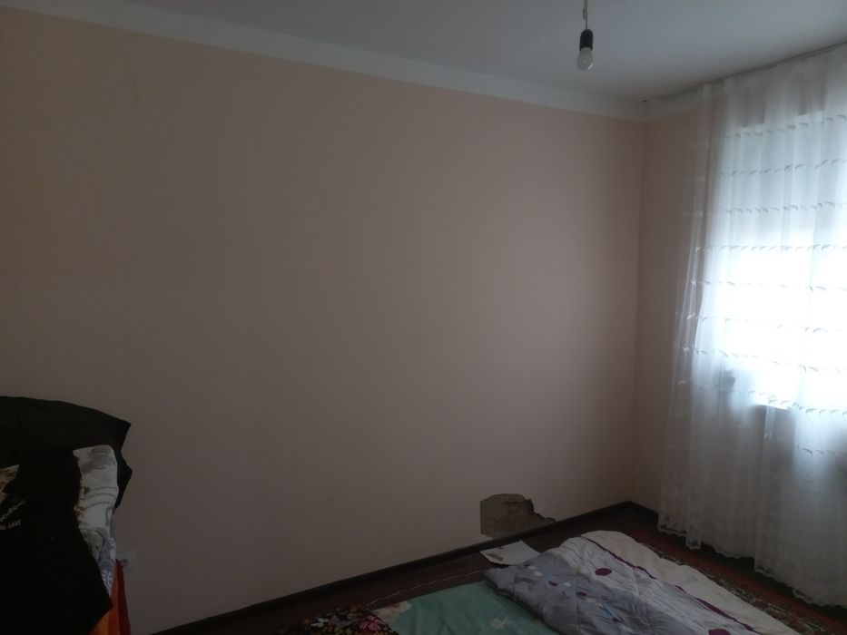 Toshkent viloyati Nurafshon shahridagi uy sotiladi