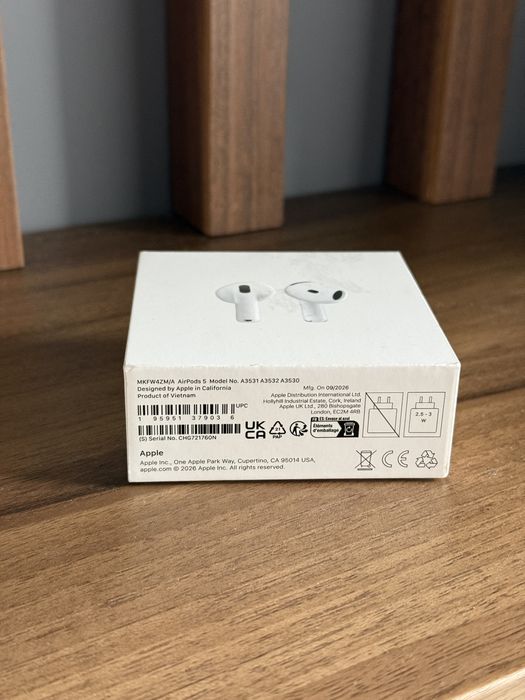AirPods 5 - Noi - Sigilate