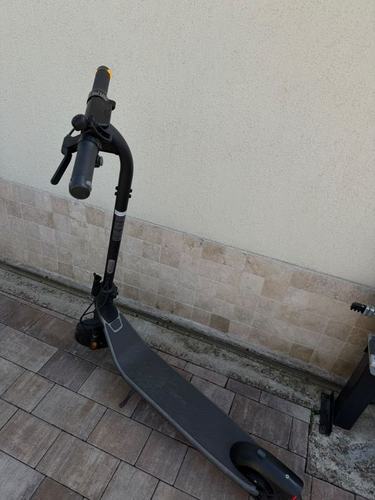 Trotineta electrica Ninebot E2 Pro