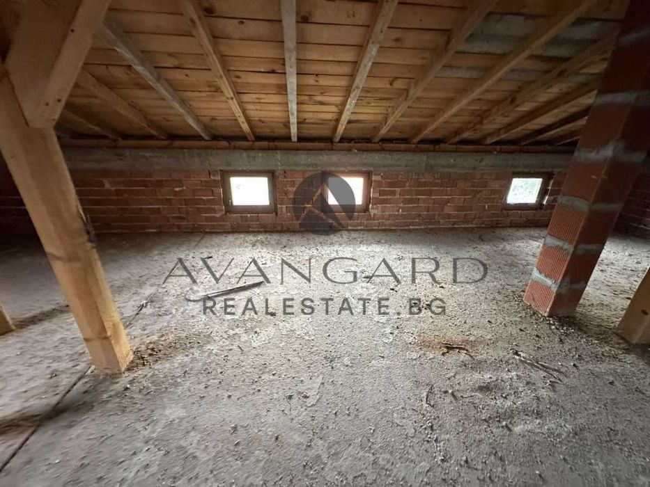 Продава се Къща в с. Царацово, Област Пловдив - 438 кв.м за 953 €/кв.м - Снимка #8