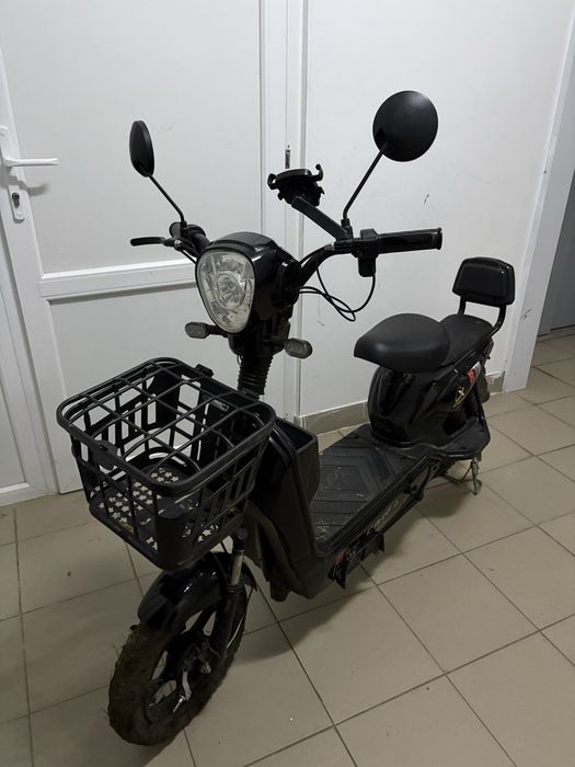 Электроскутер продам