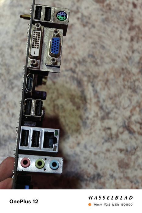 Продам 2 комплекта мат плат