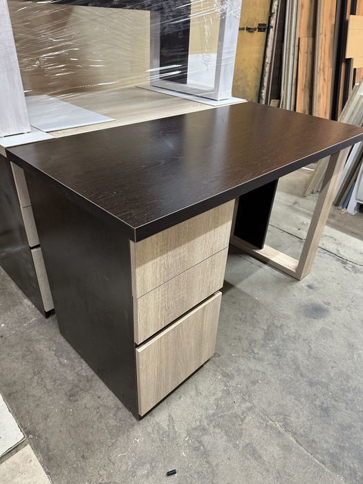 Стол Венус -2. Стол рабочий, с тумбой