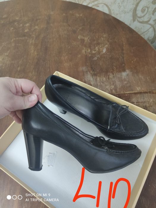 Продам женскую Обувь