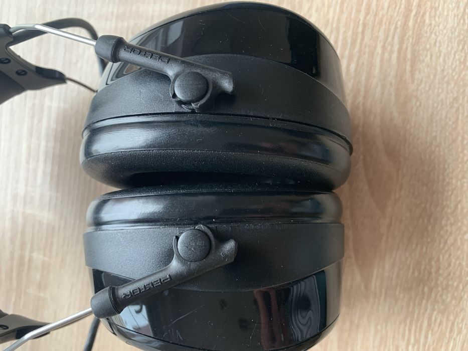 Casti vanatoare active 3M Peltor Protac III Slim