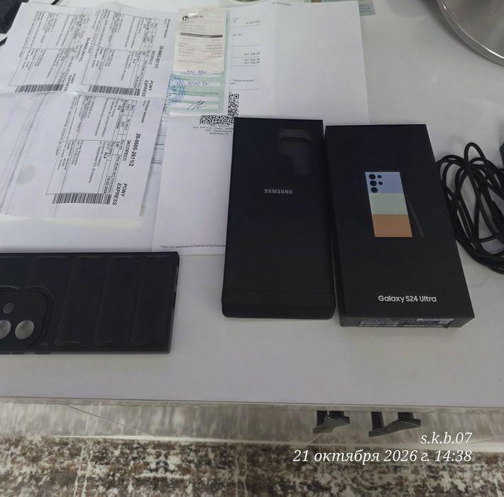 Samsung galaxy s24 ultra 512/12.  Buds 2pro