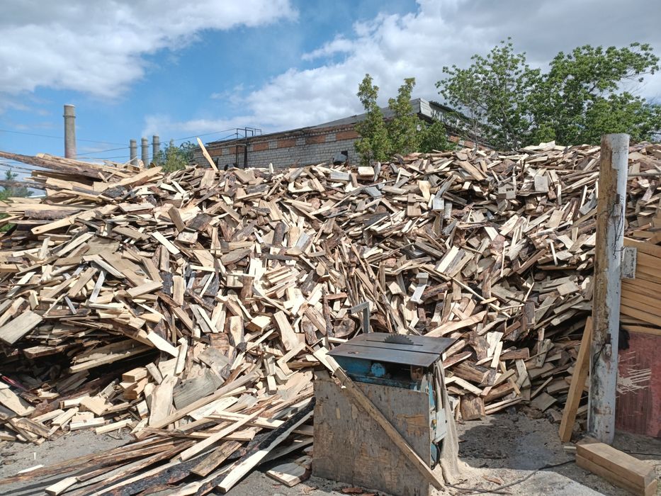 Дрова, опилки с доставкой