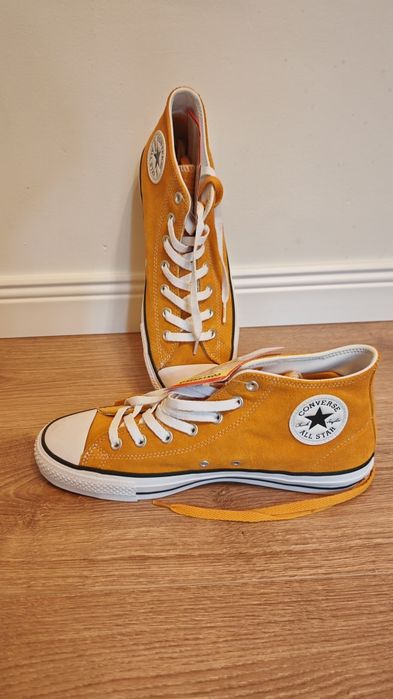 Vând adidași Converse noi, originali, mărimea 42.5