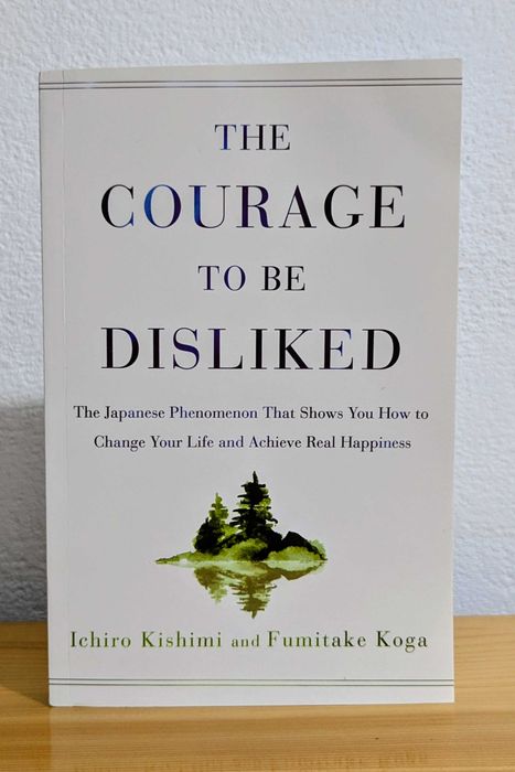 Бестселър на английски, книгата The courage to be disliked