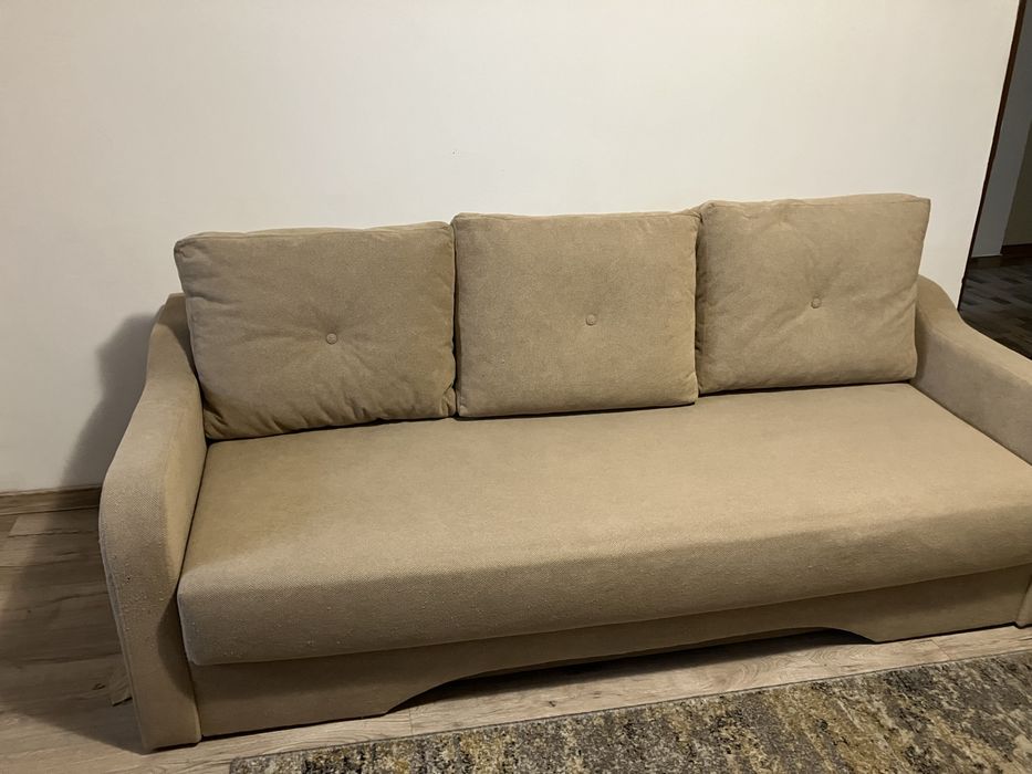 Canapea 3 locuri