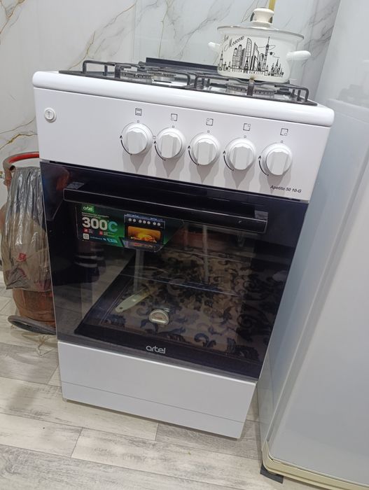 Продам газовую плиту