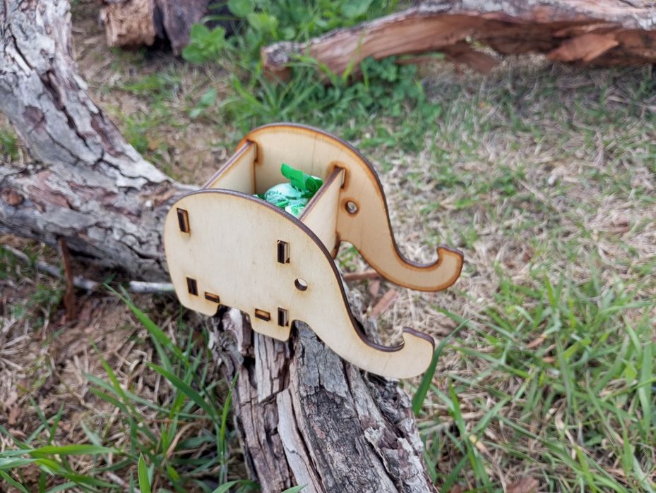 Дървен органайзер