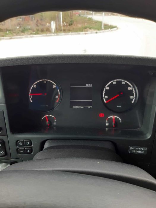 Scania P280 DB 4X2